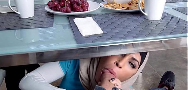  Spectacular Mia Khalifa cowgirl in hijab threesome